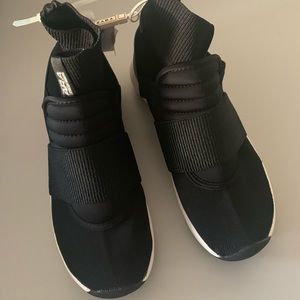 Zara sneakers,Size 36,NWT